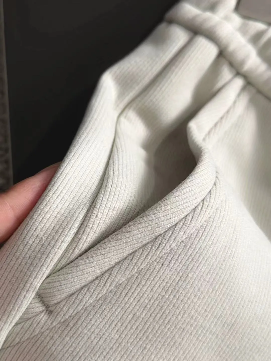 Next day shipping P360 Big Goose 2025 new autumn elastic band casual pants, thick counter-customized fabrics, high breathability and comfort, impeccable details, brand element design concept, reflecting high quality. It feels delicate and soft! It presents a casual cut and the upper body shape is great! Size: M-3XL